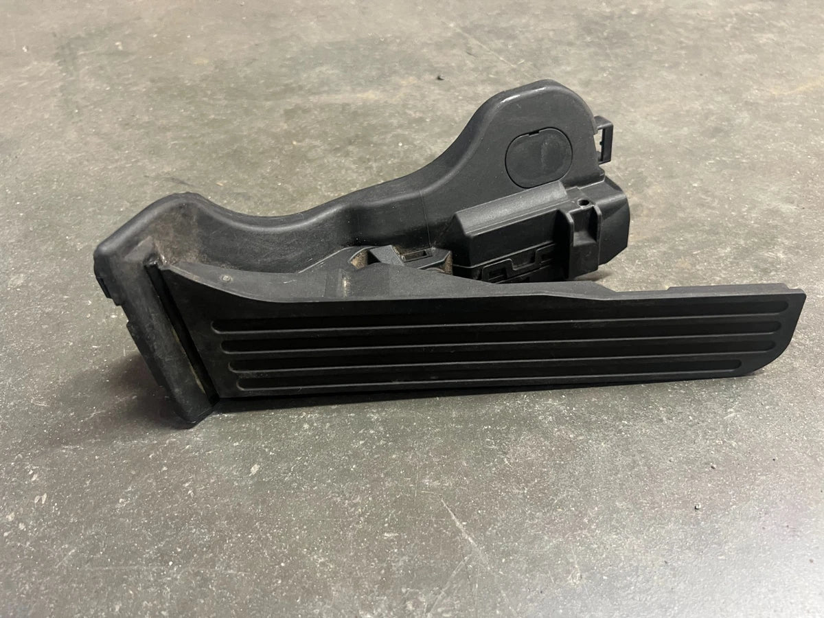 PEDAL ACELERADOR AUDI 1536